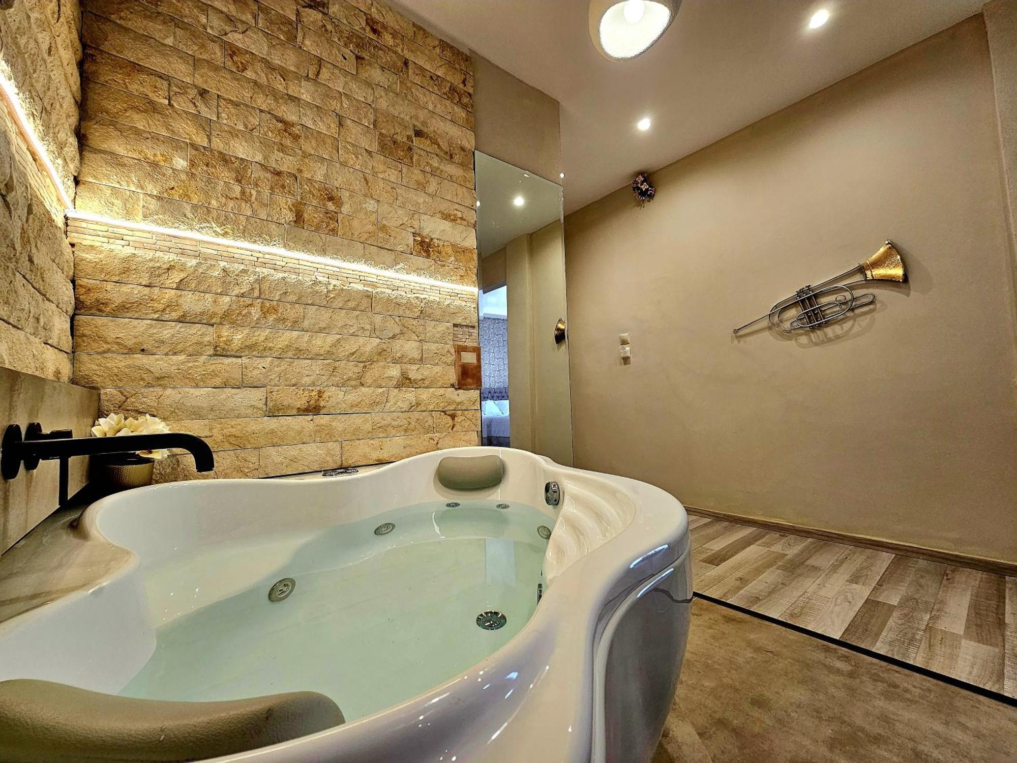 Golden City Center Suites Rhodes City Dış mekan fotoğraf