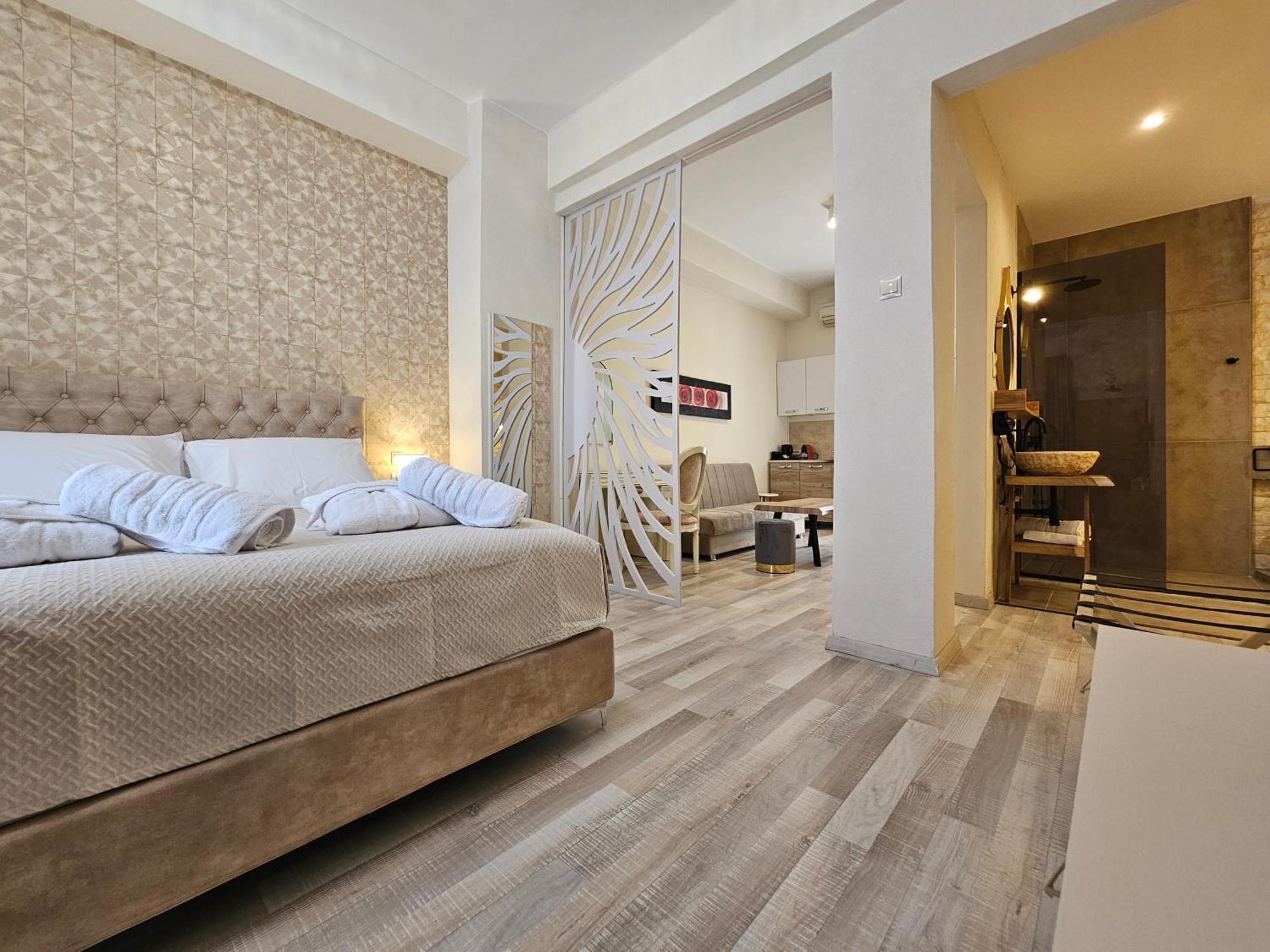 Golden City Center Suites Rhodes City Dış mekan fotoğraf