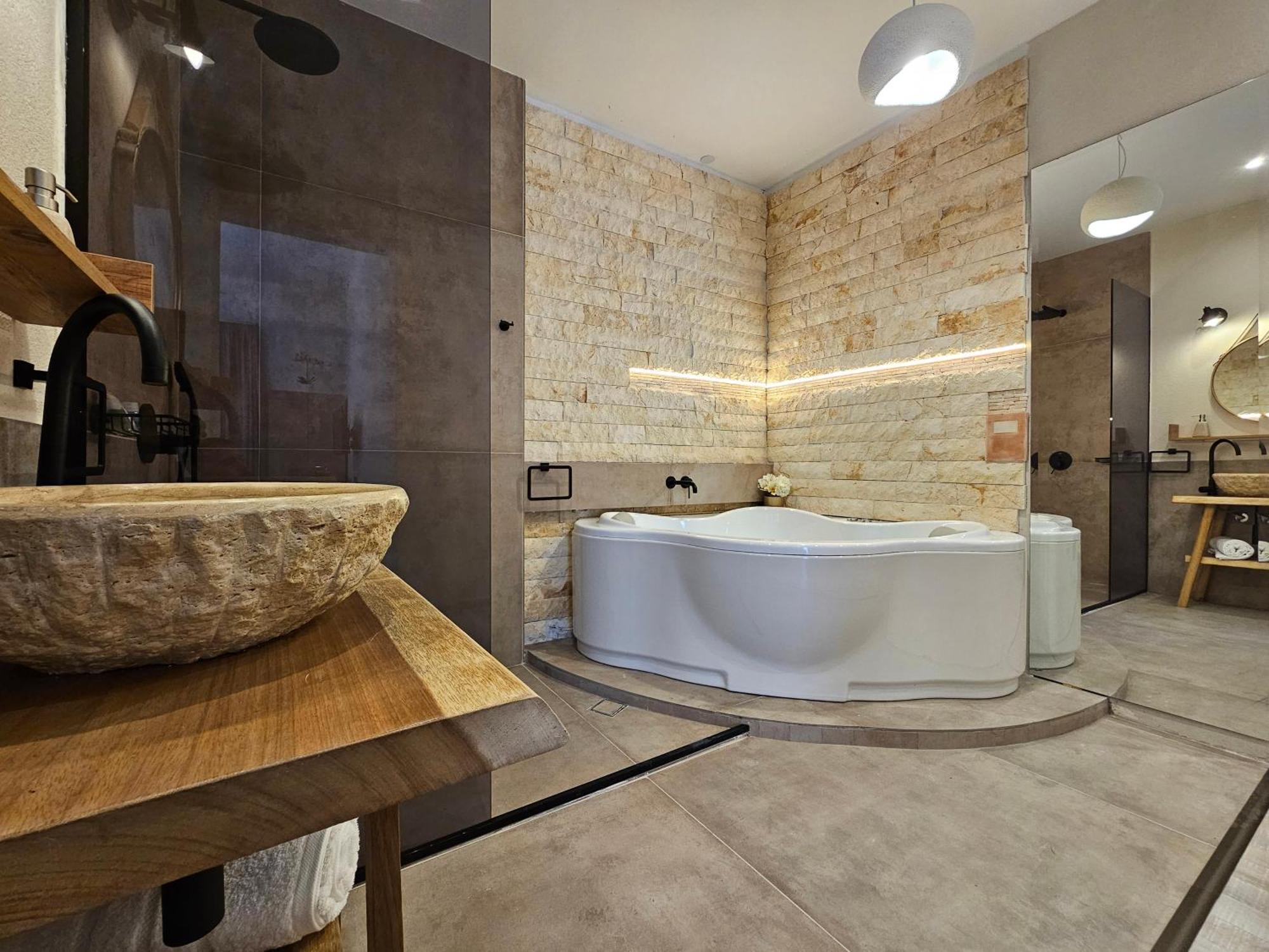 Golden City Center Suites Rhodes City Dış mekan fotoğraf