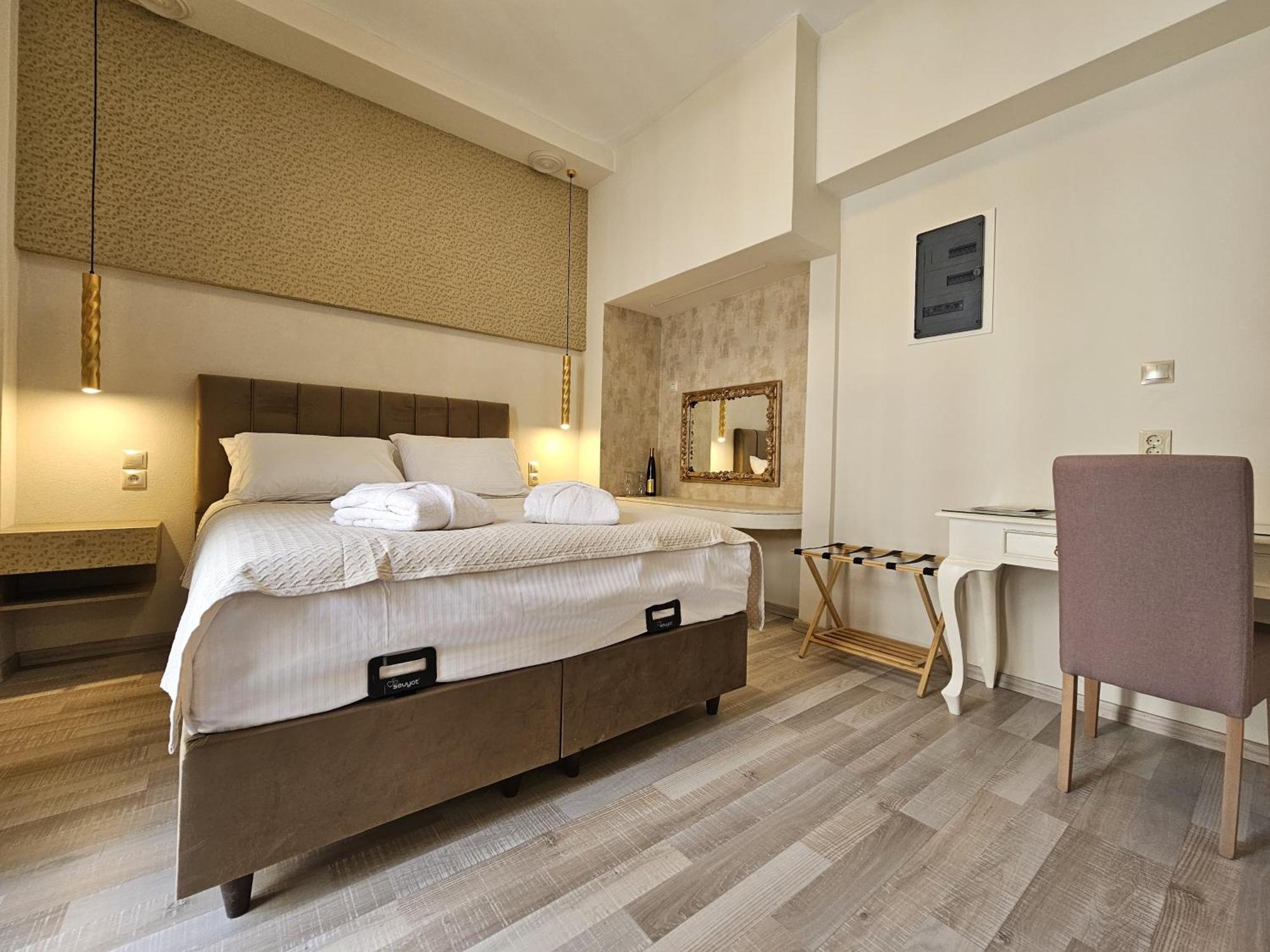 Golden City Center Suites Rhodes City Dış mekan fotoğraf