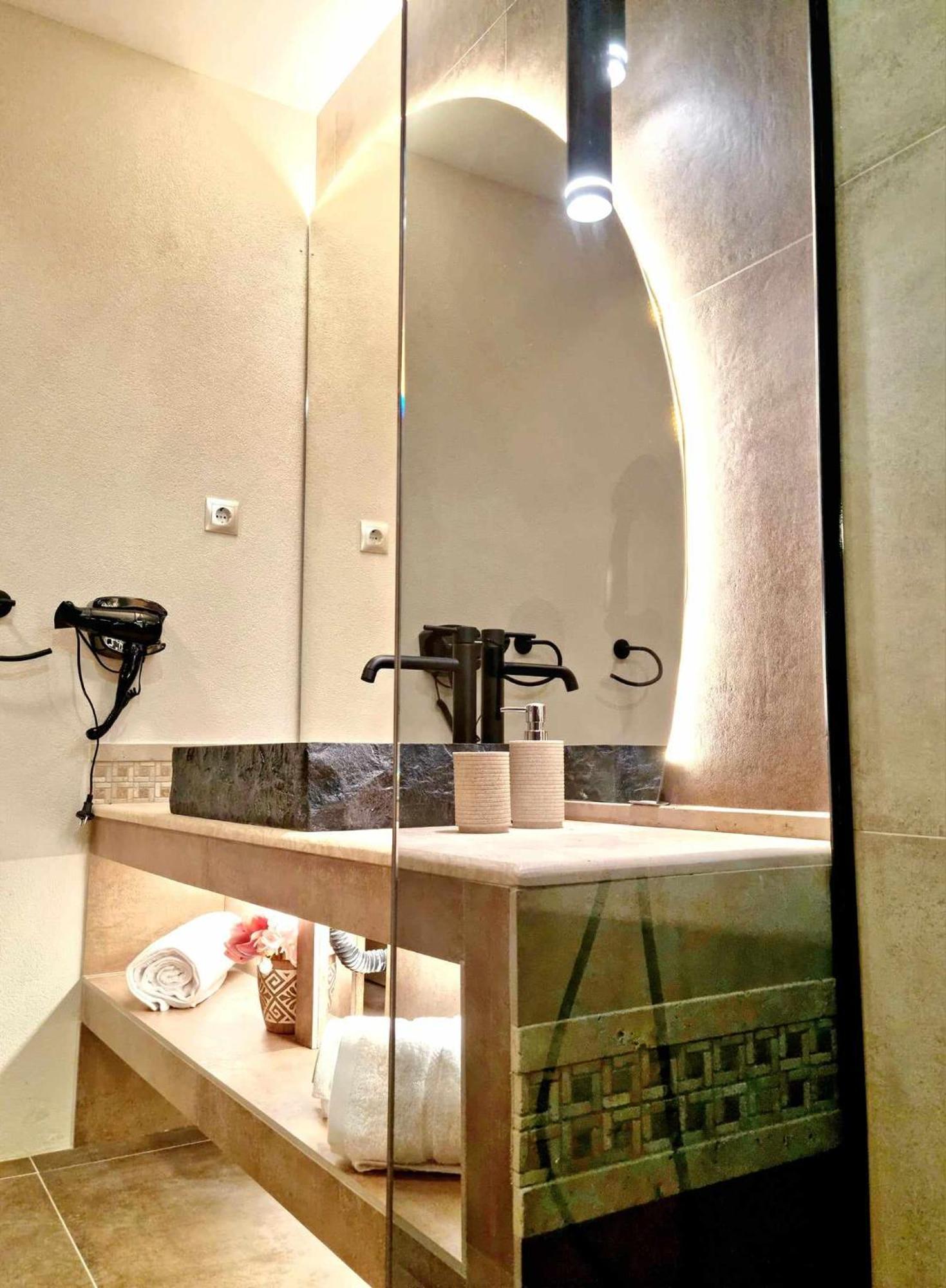Golden City Center Suites Rhodes City Dış mekan fotoğraf