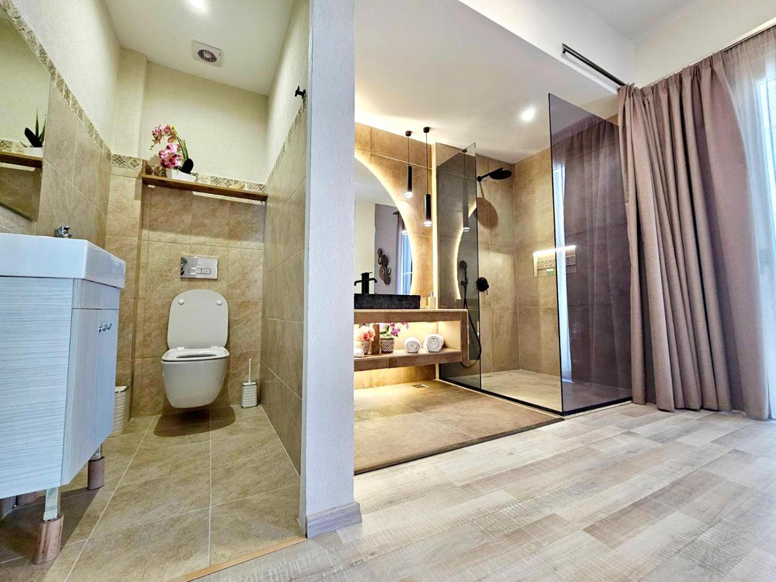 Golden City Center Suites Rhodes City Dış mekan fotoğraf