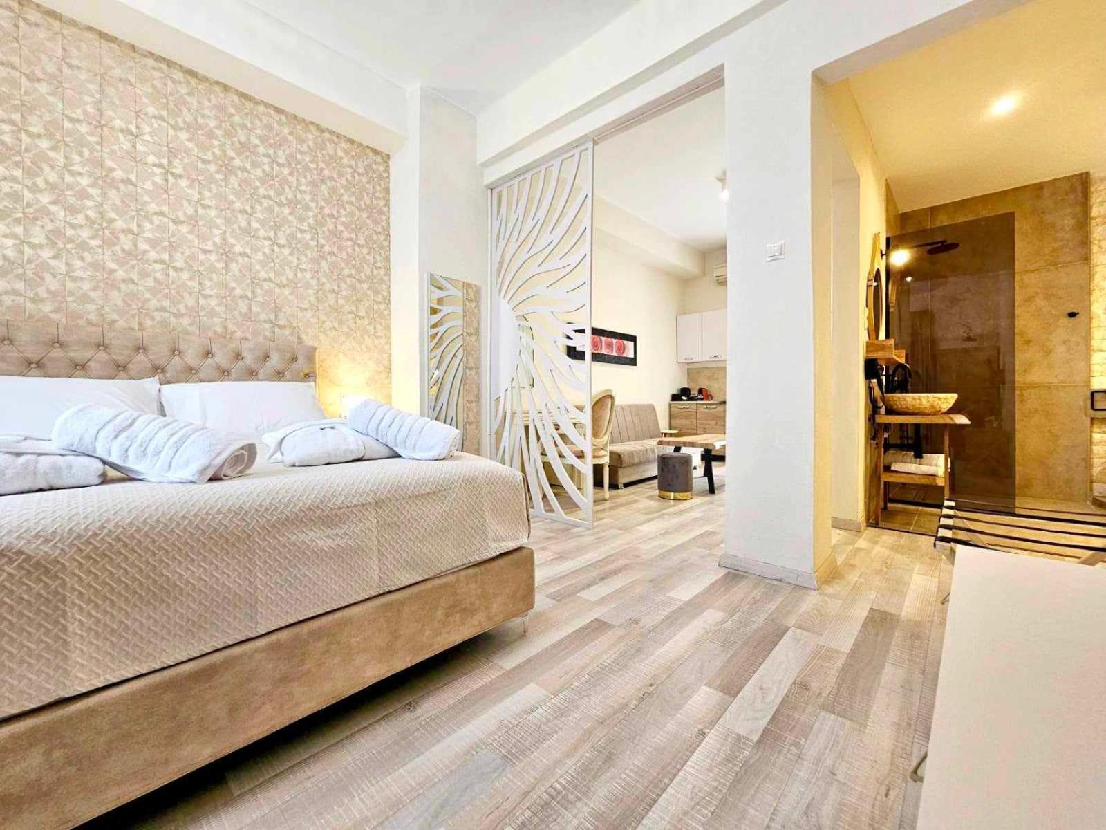 Golden City Center Suites Rhodes City Dış mekan fotoğraf