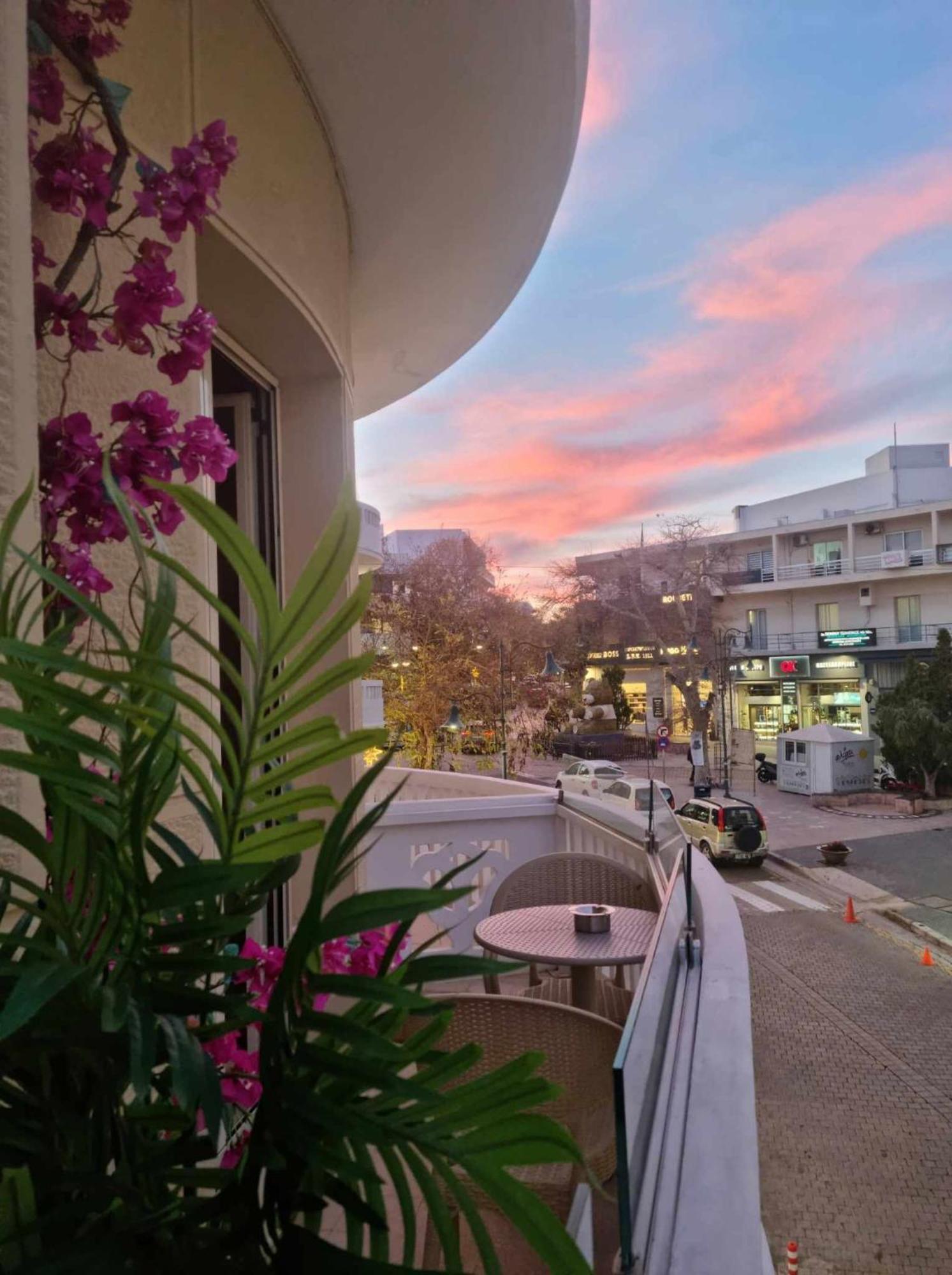 Golden City Center Suites Rhodes City Dış mekan fotoğraf